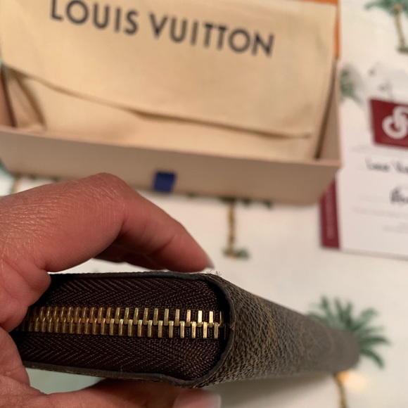 Louis Vuitton Zippy Wallet SOLD - Picture 3 of 8